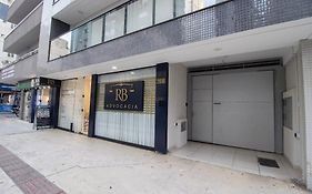 MAU11 - Av. Brasil, Churrasq, 3 Dorm, Climatizado